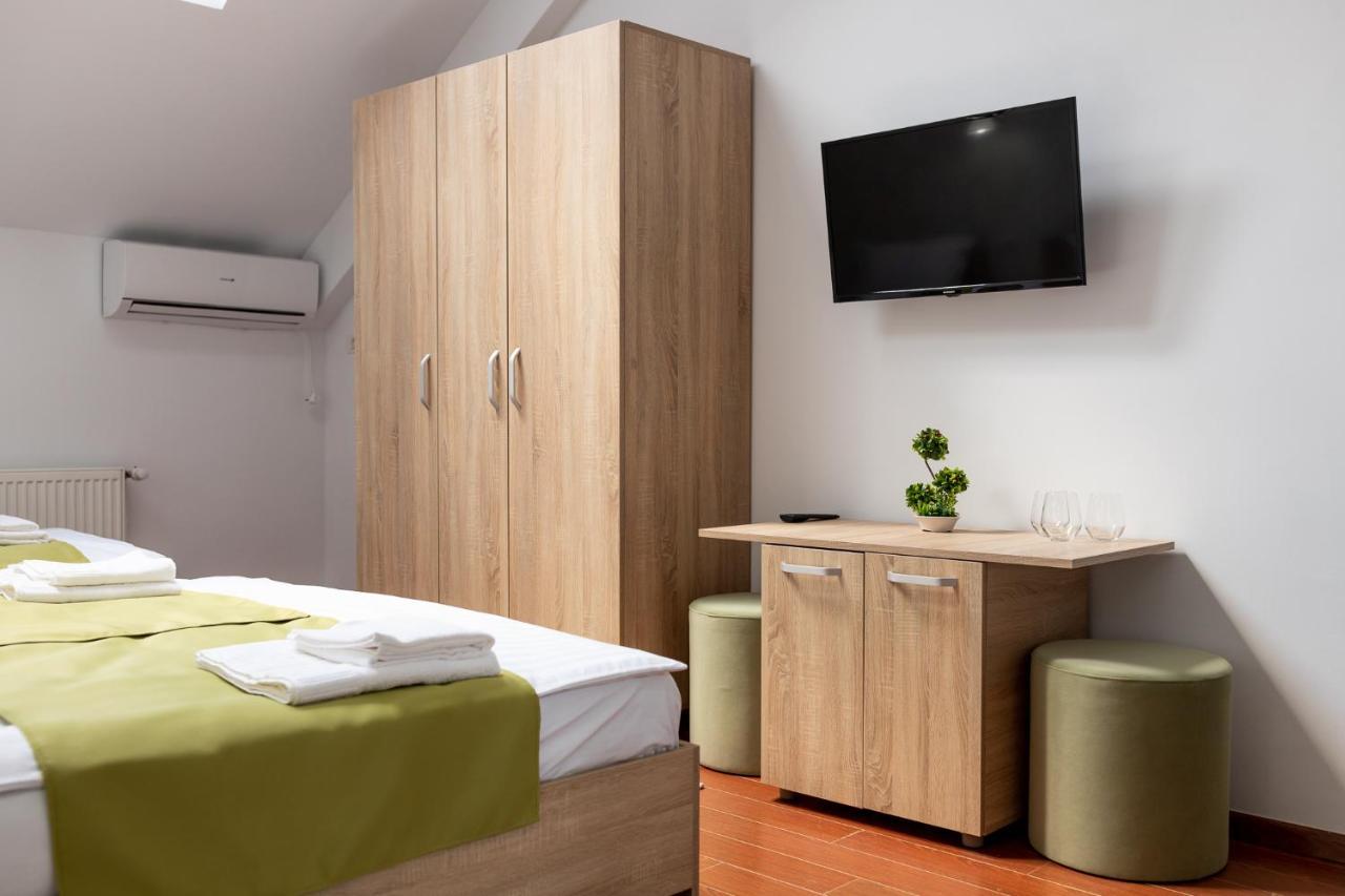 Marconi Guesthouse 胡内多阿拉 外观 照片