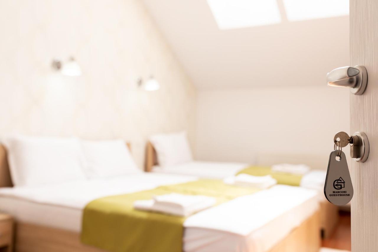 Marconi Guesthouse 胡内多阿拉 外观 照片